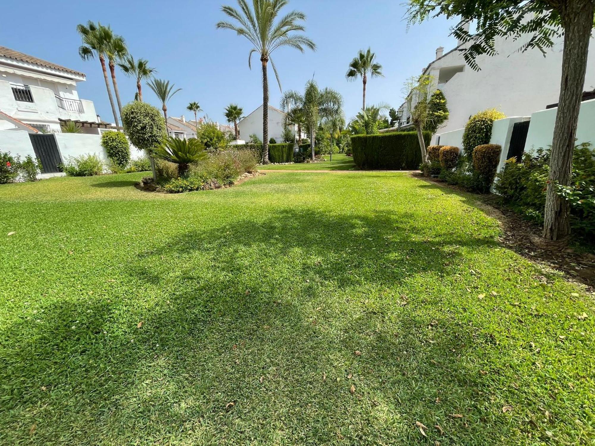 Apartamentos Naranjos Del Sol Marbella Dış mekan fotoğraf