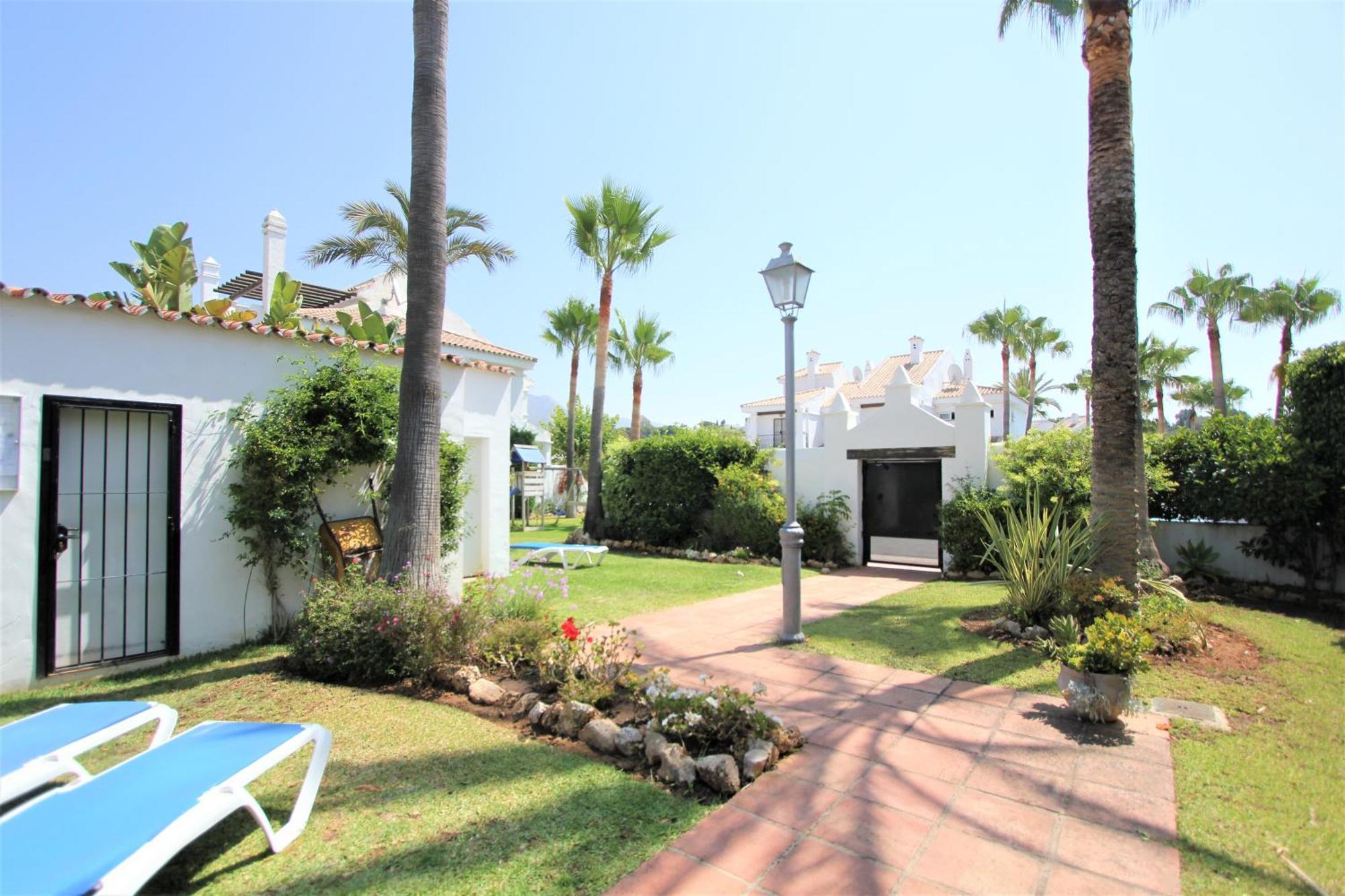 Apartamentos Naranjos Del Sol Marbella Dış mekan fotoğraf