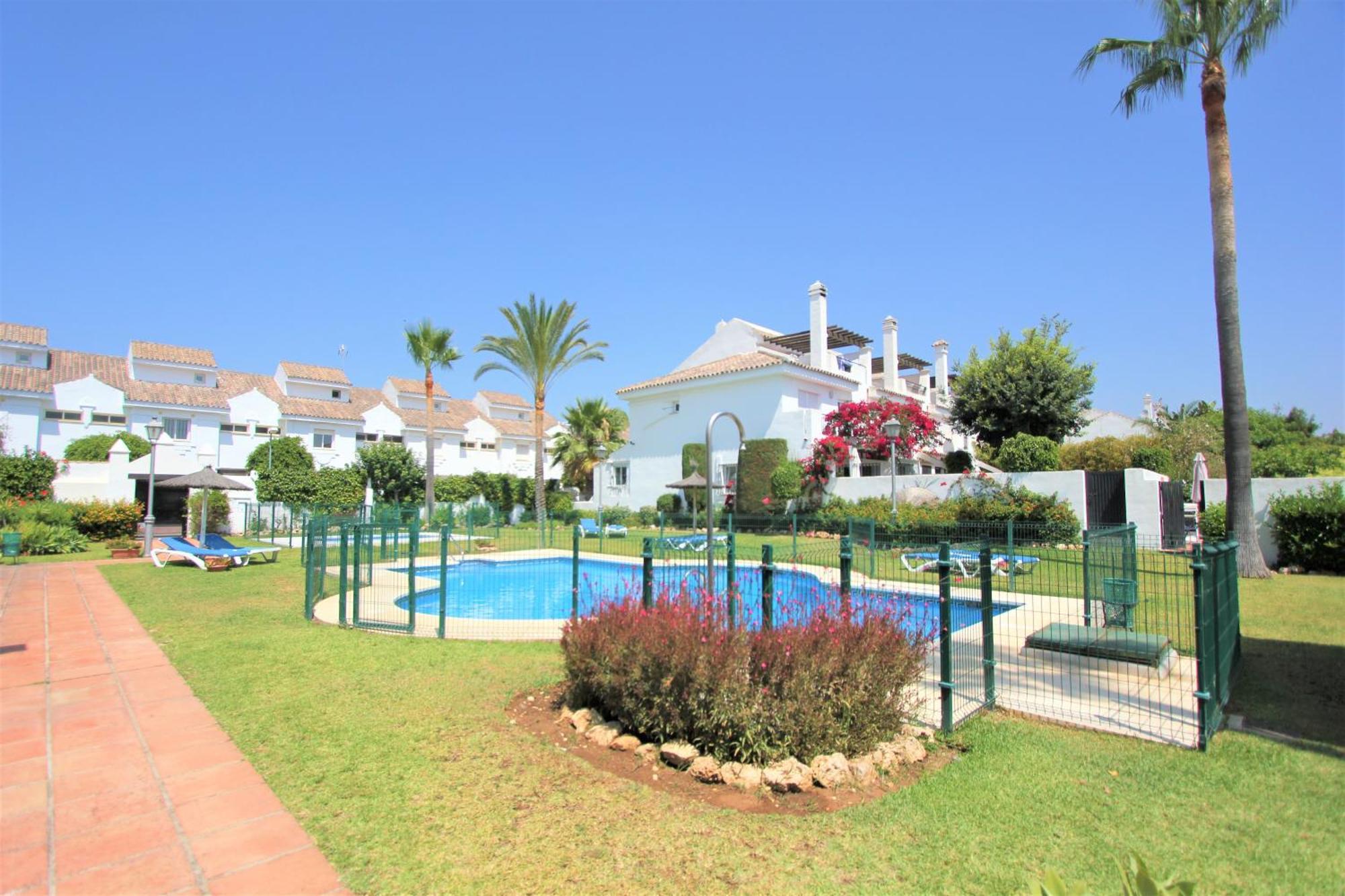 Apartamentos Naranjos Del Sol Marbella Dış mekan fotoğraf