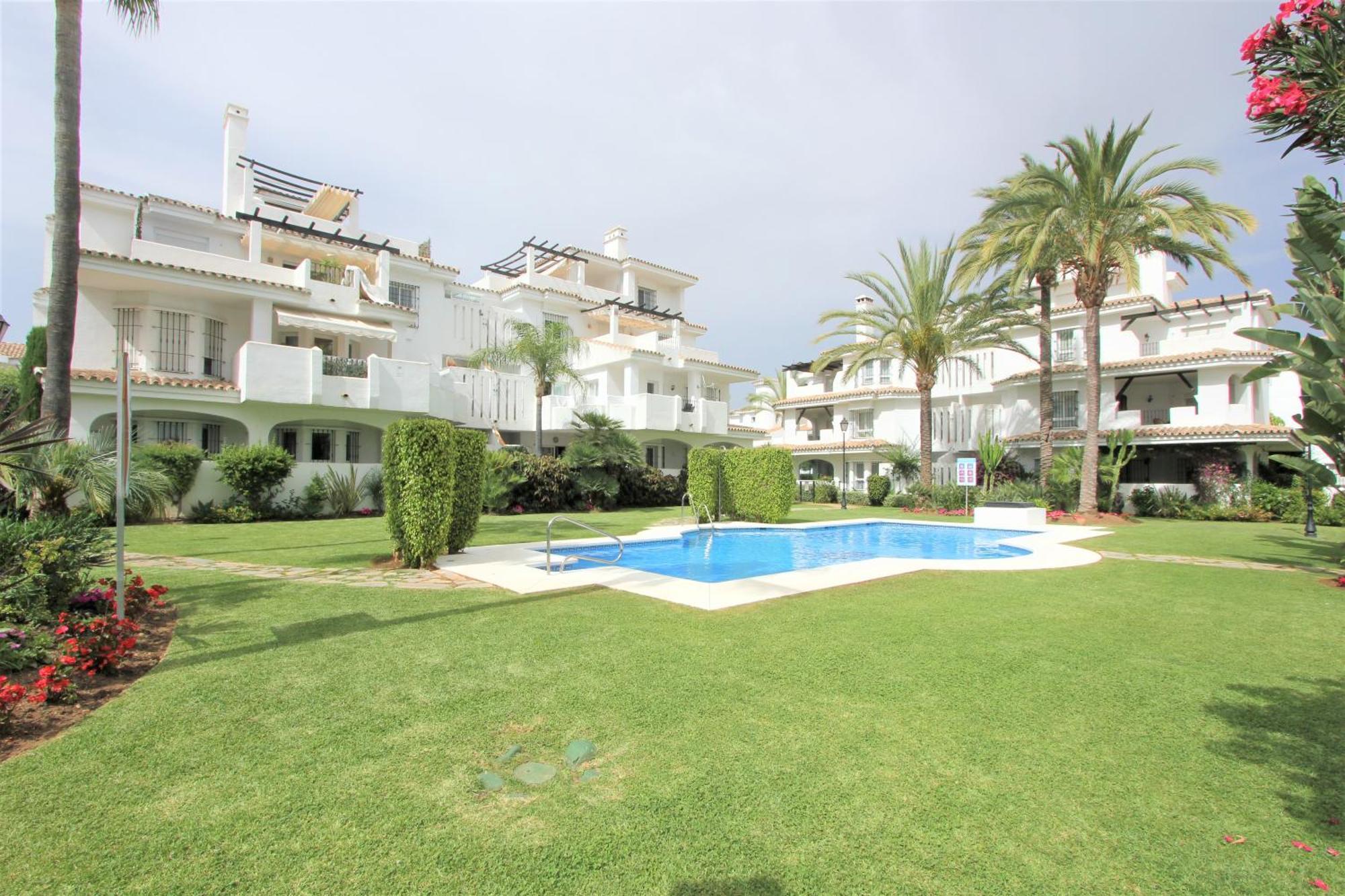 Apartamentos Naranjos Del Sol Marbella Dış mekan fotoğraf